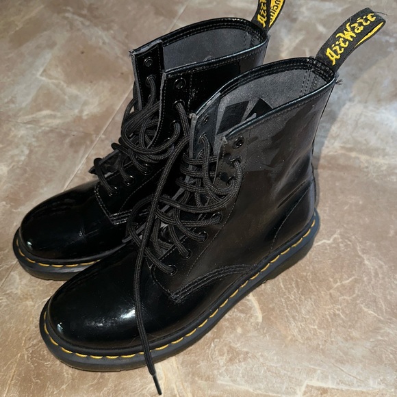 Women’s dr martens - Picture 2 of 5